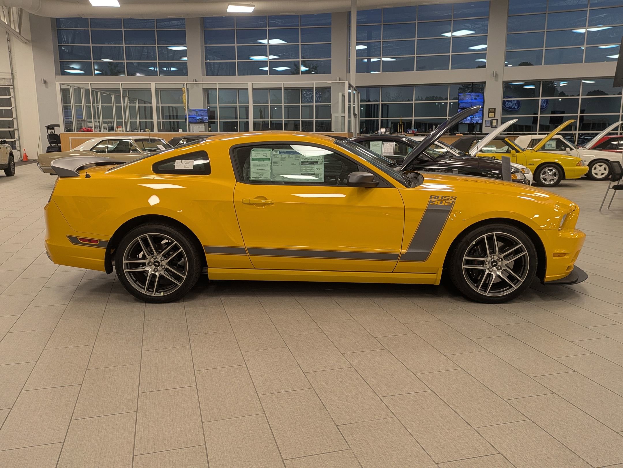 Used 2013 Ford Mustang Boss 302 RWD image 4