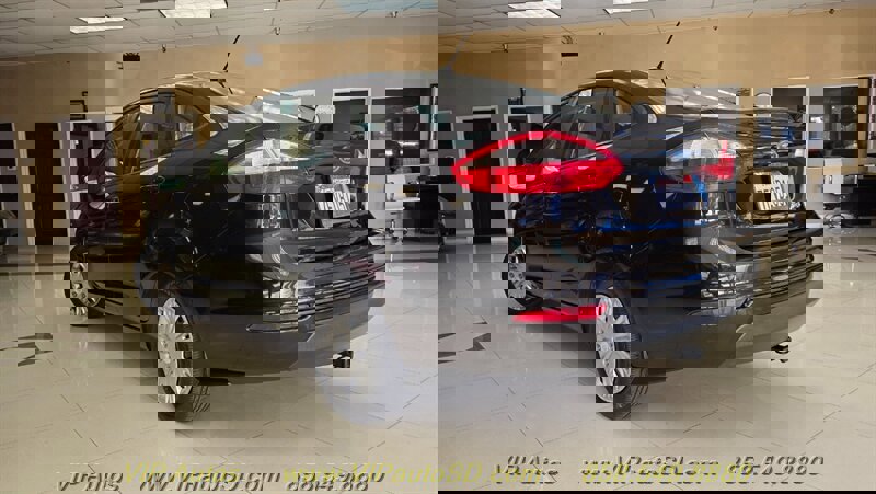 Used 2018 Ford Focus SE FWD image 3