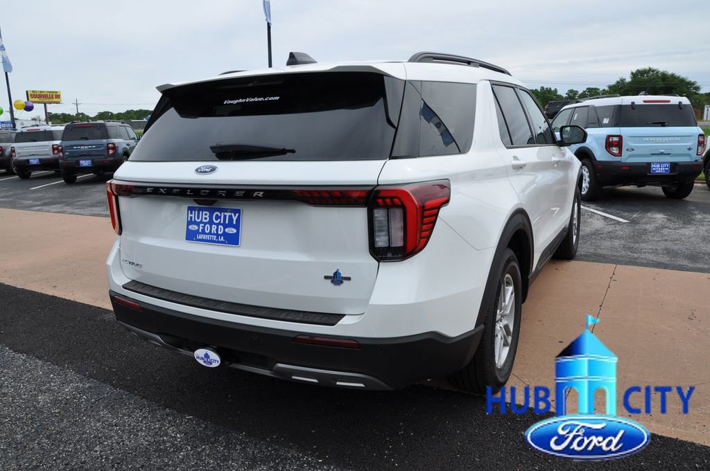New 2026 Ford Explorer Active w/ Active Comfort Package RWD image 5