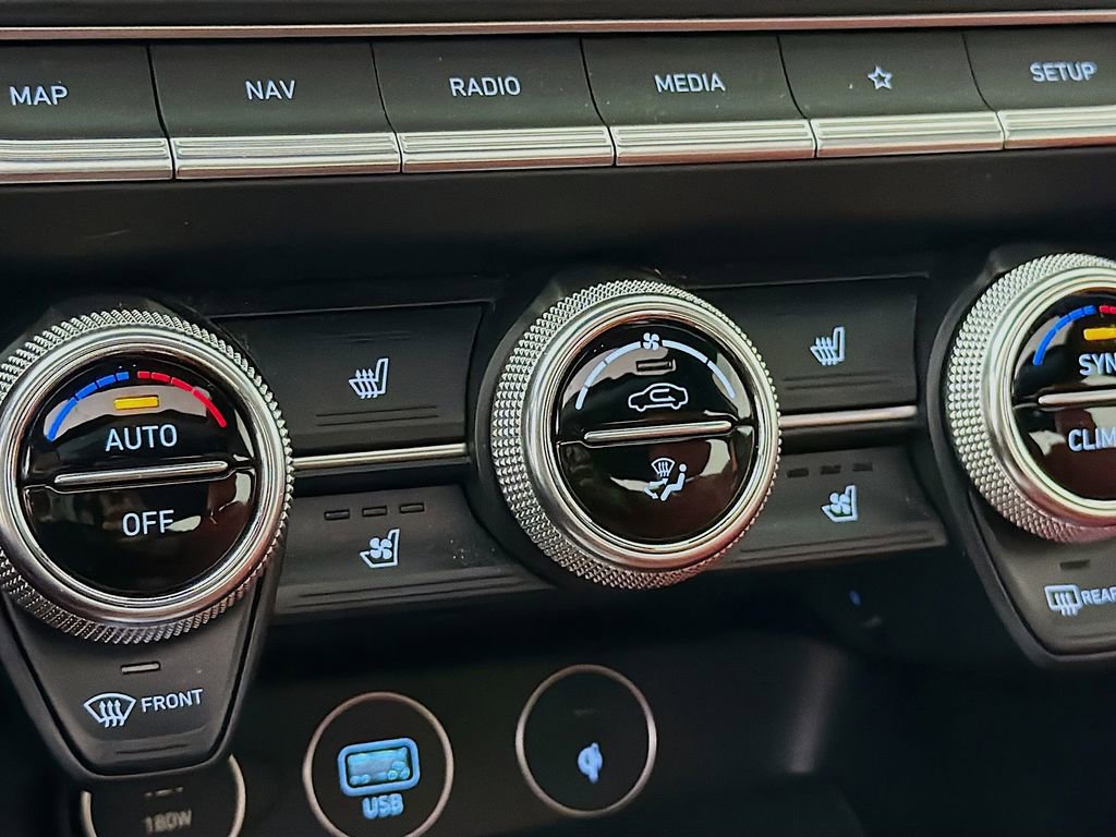 Used 2023 Genesis G70 2.0T w/ Sport Prestige Package image 25