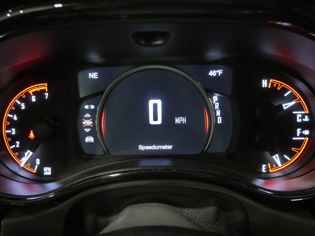 Used 2022 Dodge Durango R/T w/ Tow 'N Go Package AWD/4WD image 16