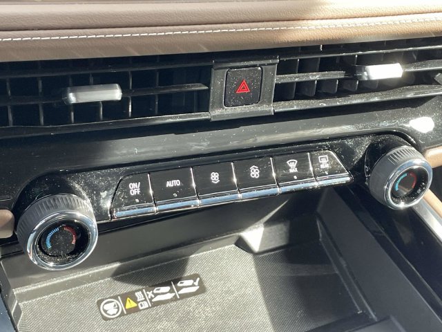 Certified 2025 Chevrolet Tahoe High Country AWD/4WD image 33
