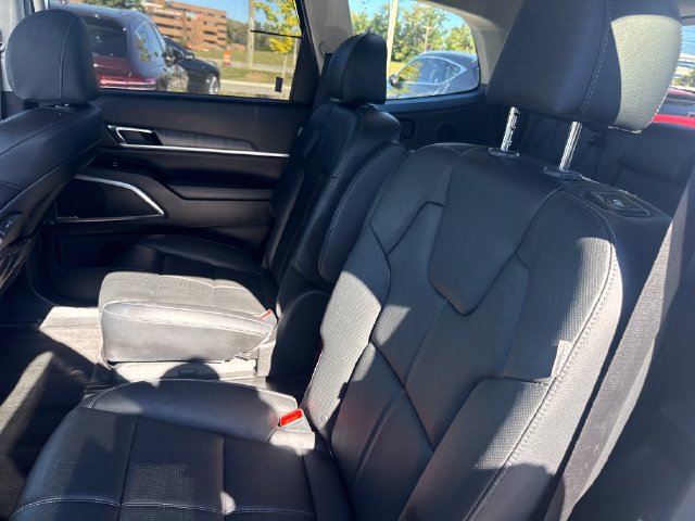 Used 2024 Kia Telluride SX w/ Towing Package AWD/4WD image 14