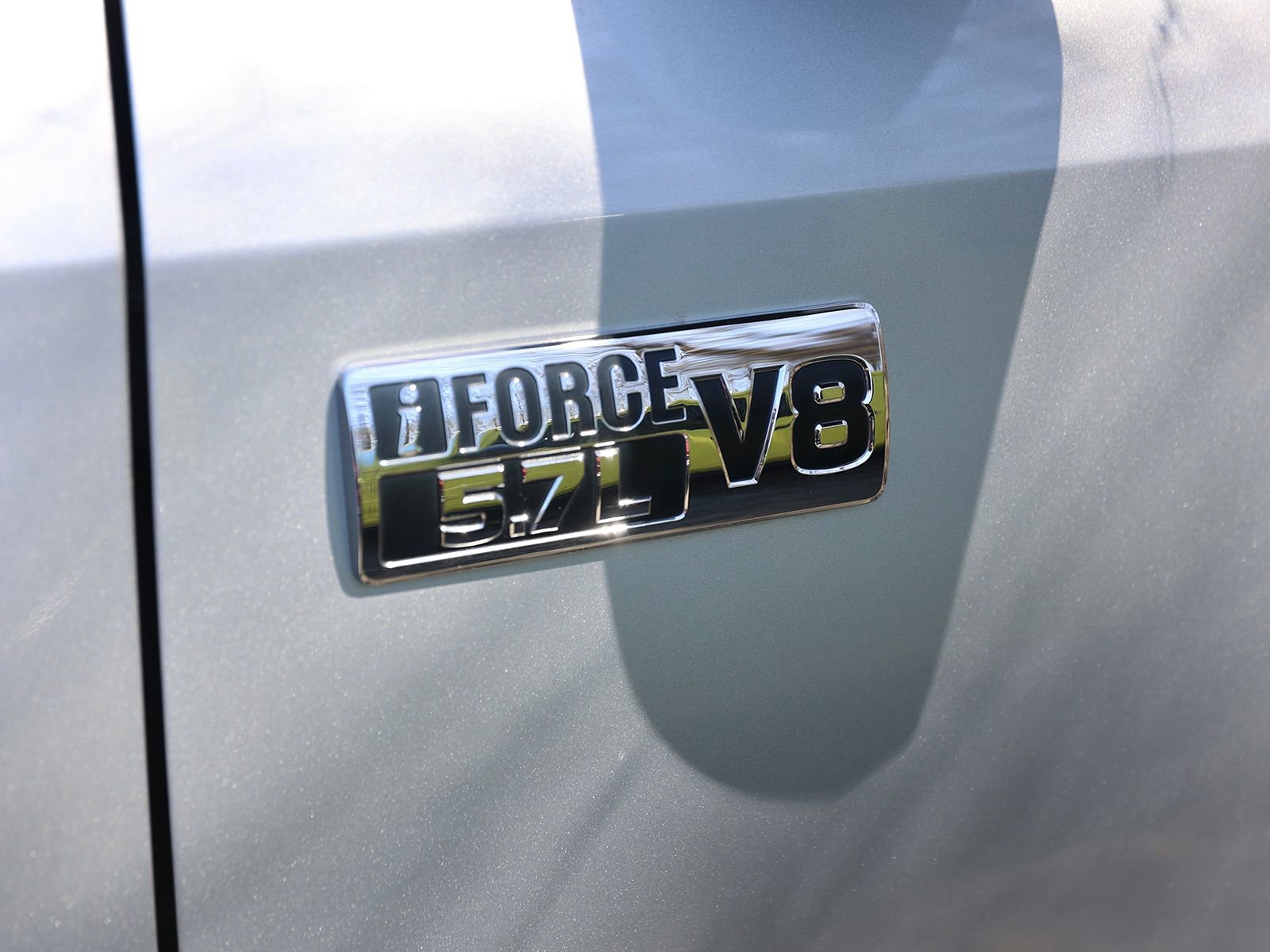 Used 2015 Toyota Tundra SR5 w/ TRD Off Road Package image 6