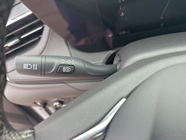 Used 2025 Buick Encore GX Avenir w/ Avenir Technology Package AWD/4WD image 22