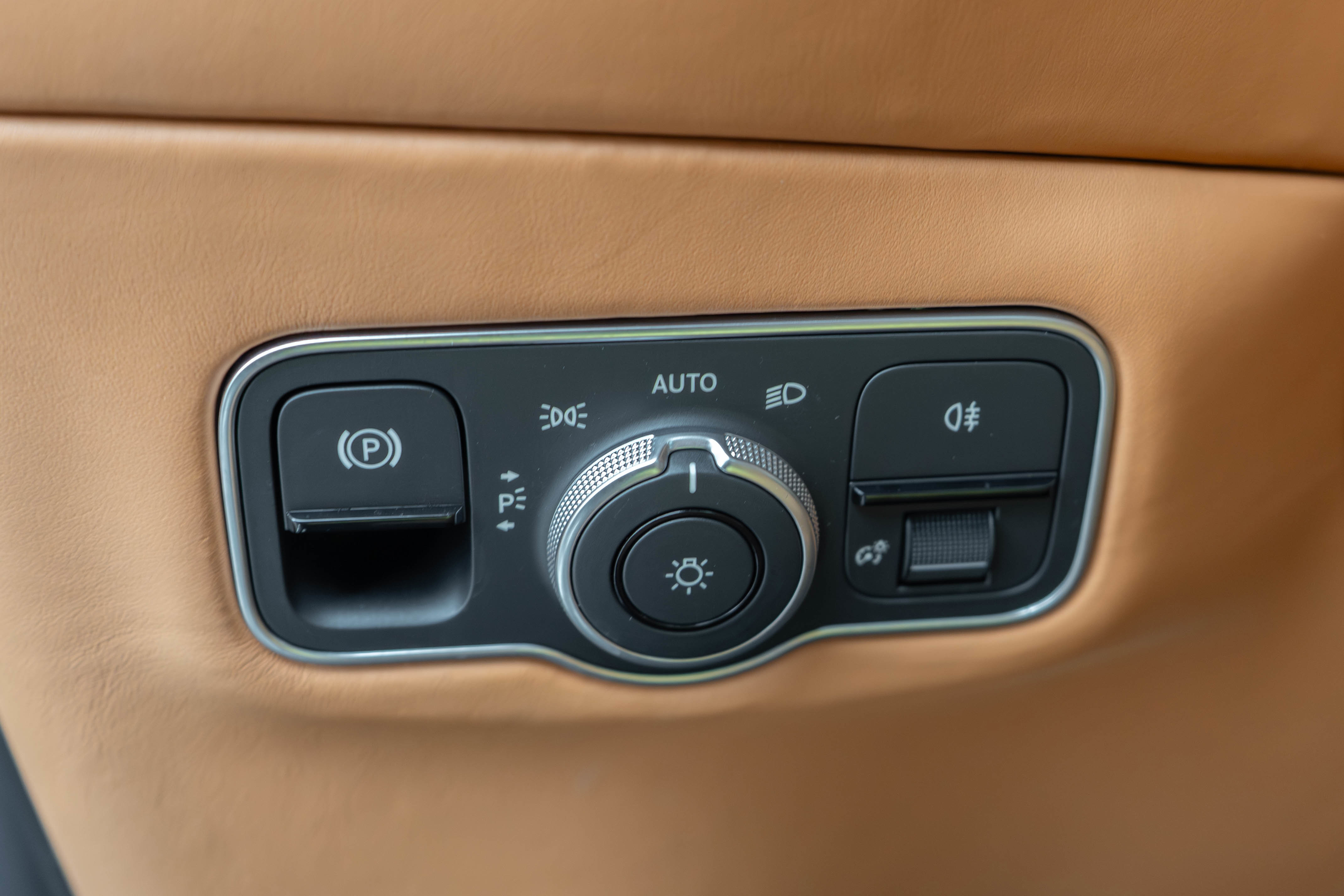 Used 2024 Aston Martin DBX 707 image 34