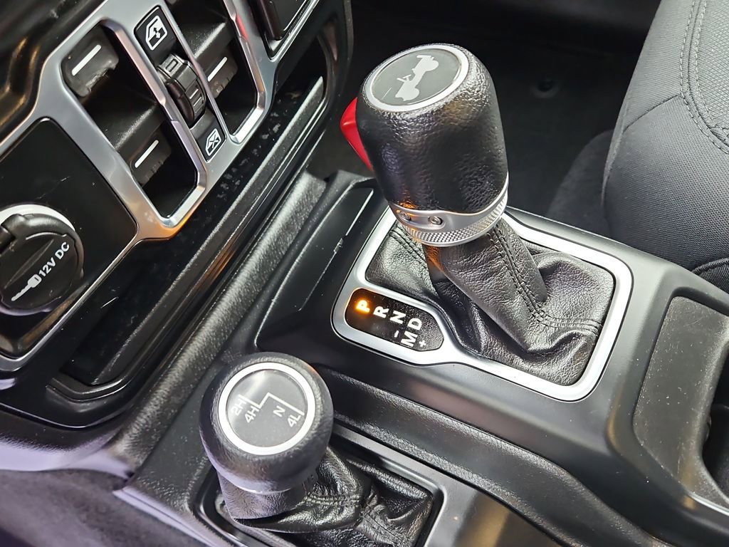 Used 2021 Jeep Wrangler Unlimited Sport w/ Technology Group image 23