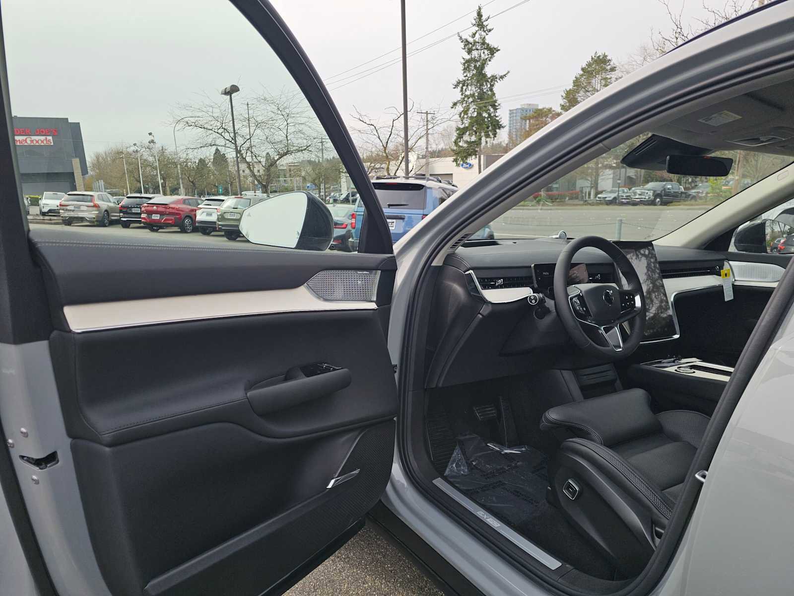 New 2026 Volvo EX90 Ultra image 22