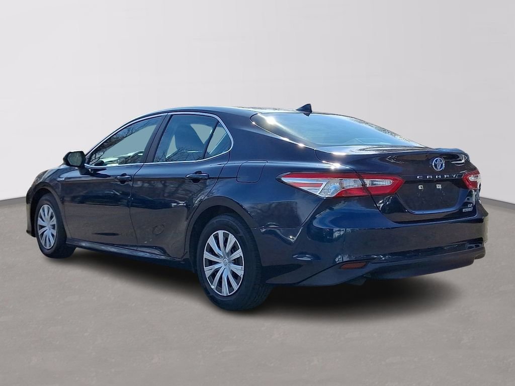 Used 2019 Toyota Camry LE FWD image 4
