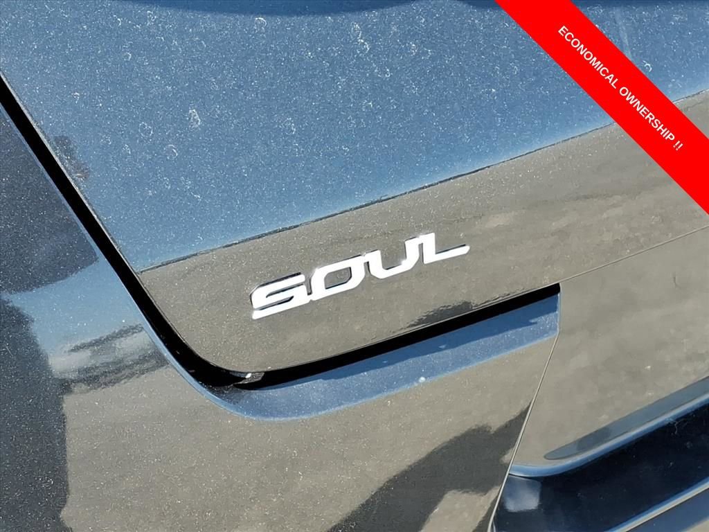 Used 2023 Kia Soul LX w/ Option Group 015 image 9