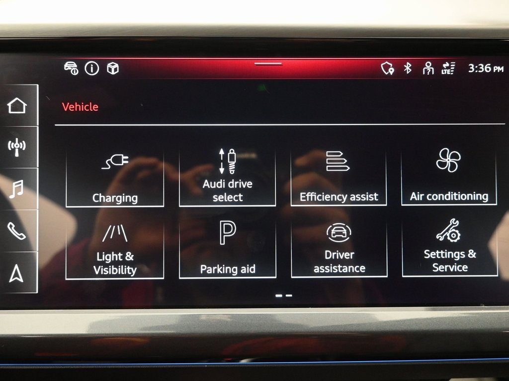 Used 2024 Audi Q4 e-tron Premium Plus w/ Premium Plus image 14