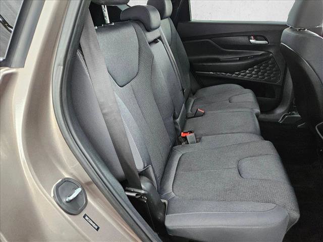 Used 2019 Hyundai Santa Fe SE image 20