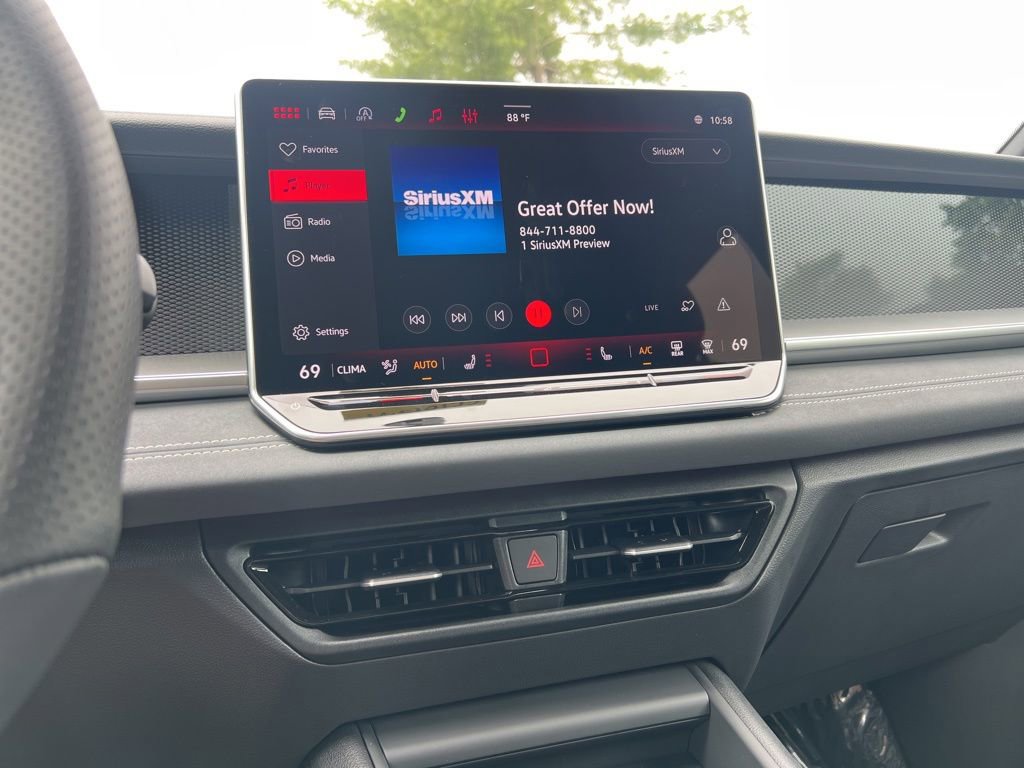 New 2026 Volkswagen Tiguan SE R-Line FWD image 20