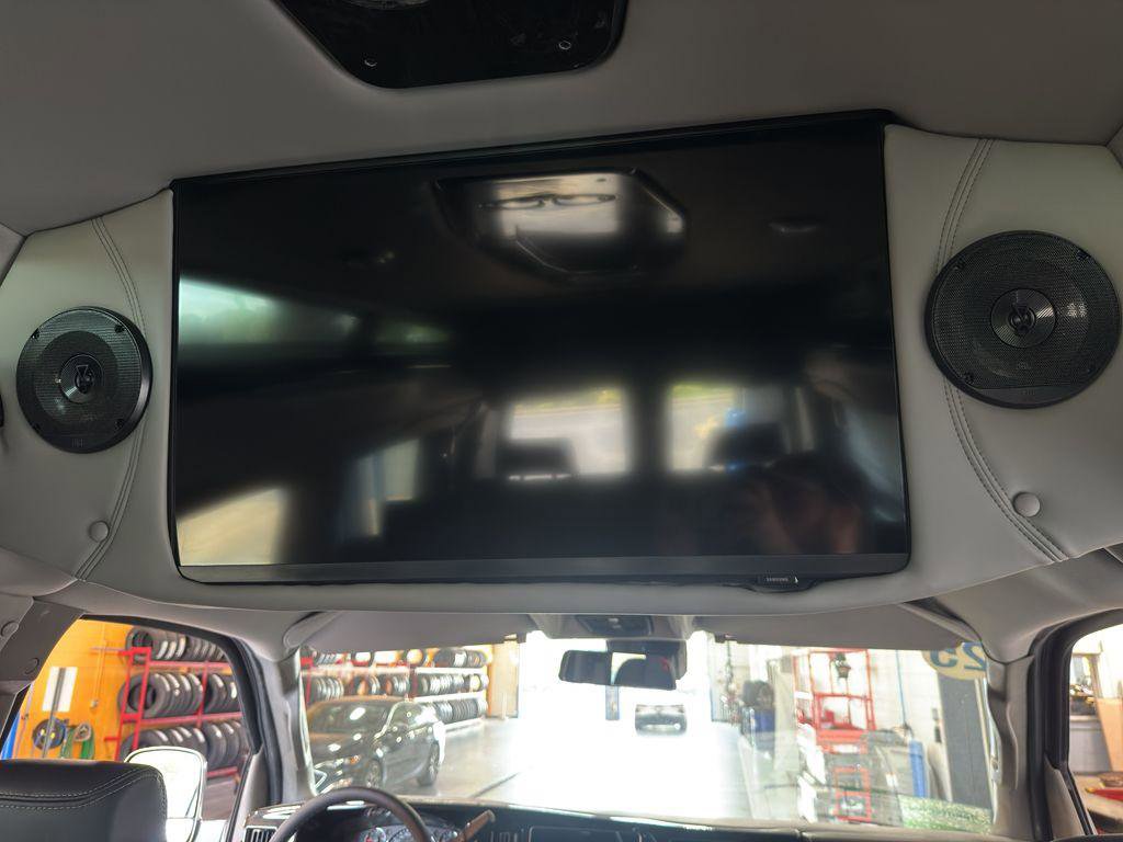 New 2025 Chevrolet Express 2500 w/ Driver Convenience Package image 22