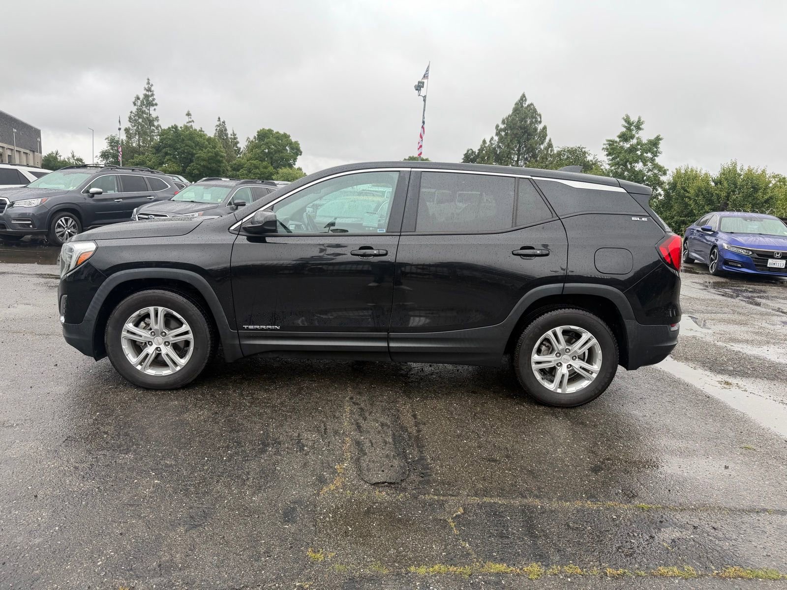 Used 2018 GMC Terrain SLE FWD image 2