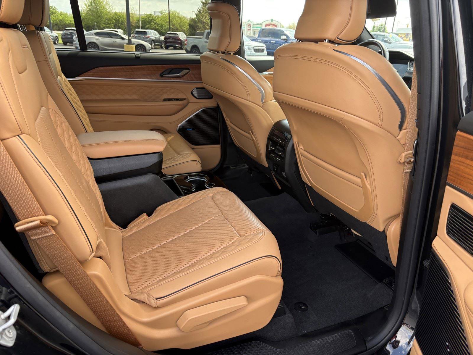 Used 2021 Jeep Grand Cherokee L Summit image 12