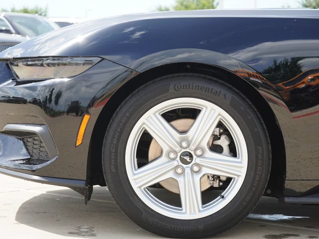 Used 2026 Ford Mustang Premium RWD image 5