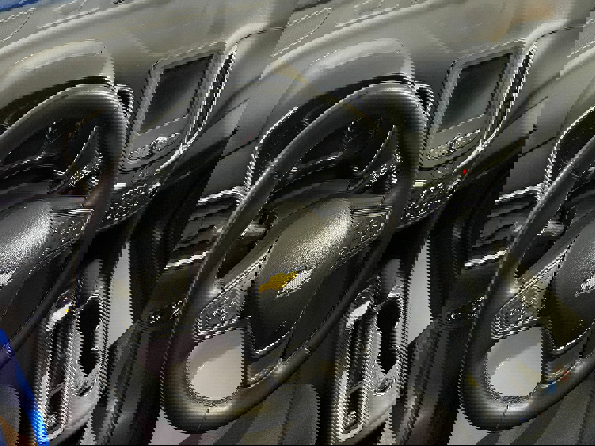 Used 2024 Chevrolet Equinox LT image 12