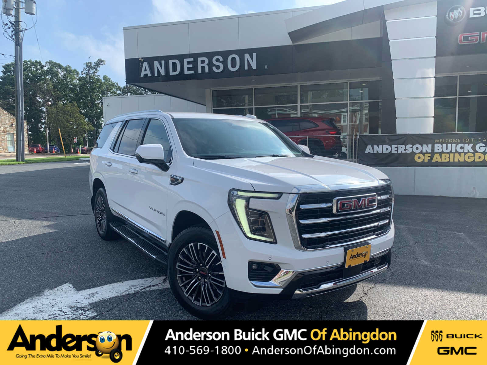 Used 2025 GMC Yukon Elevation AWD/4WD image 1