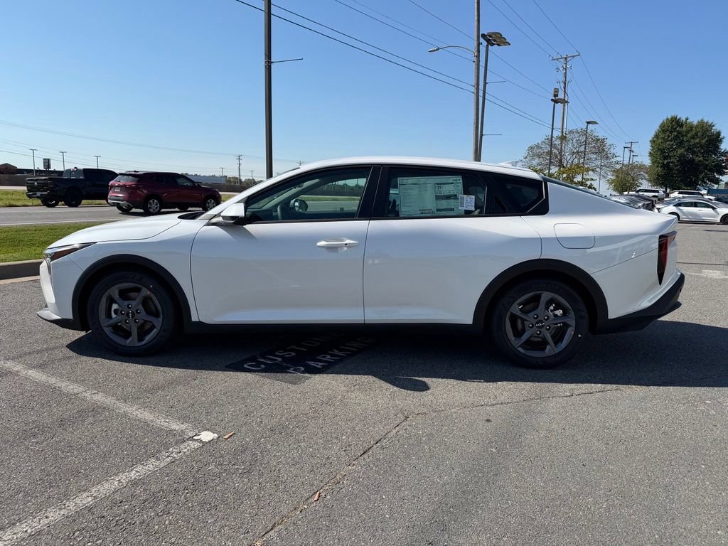 New 2026 Kia K4 FWD image 4
