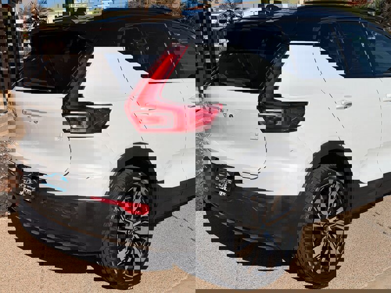 Used 2021 Volvo XC40 P8 Recharge image 16