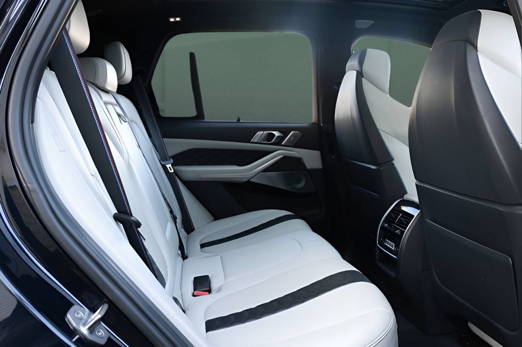 Used 2020 BMW X5 M Competition w/ Executive Package AWD/4WD image 21