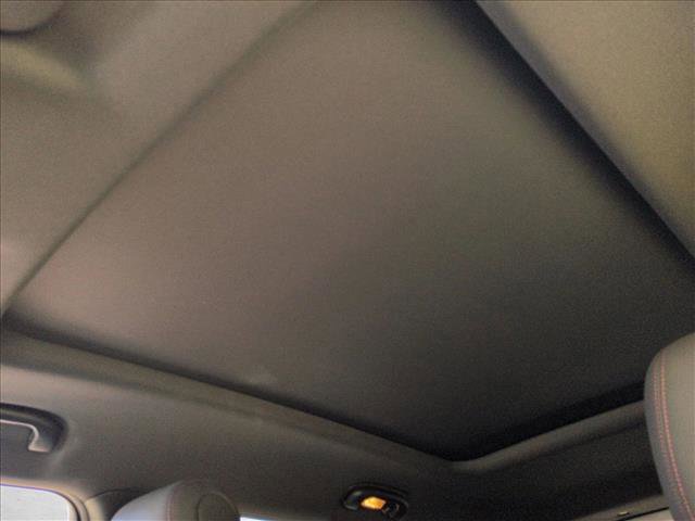 Used 2021 Chevrolet TrailBlazer RS w/ Sun and Liftgate Package FWD image 23