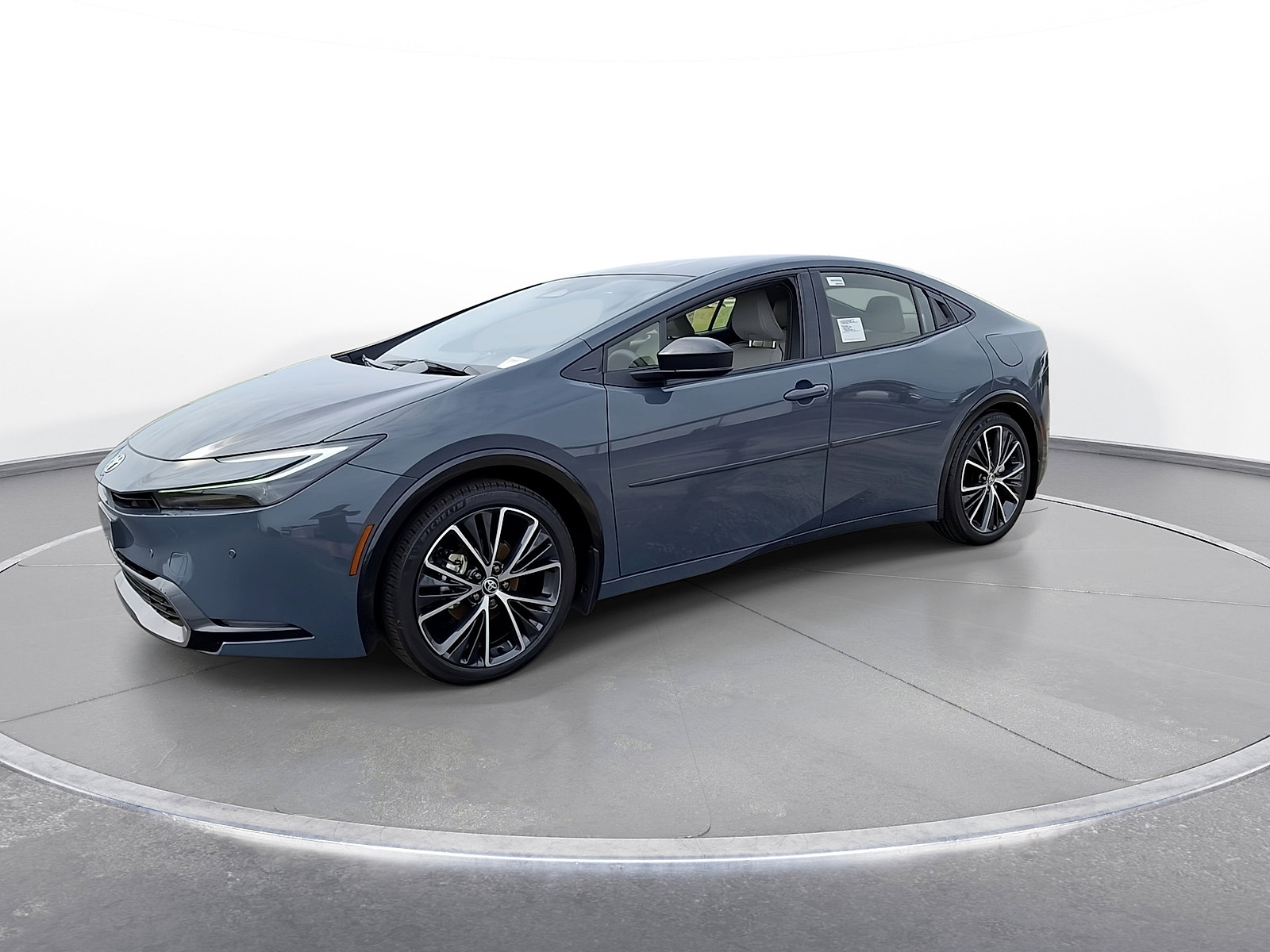 New 2026 Toyota Prius XLE FWD image 4