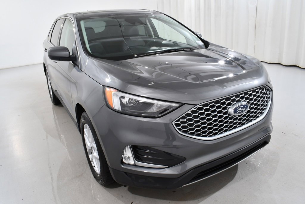 Used 2024 Ford Edge SEL w/ Convenience Package image 4