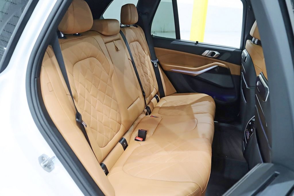 Used 2026 BMW X5 M60i image 33