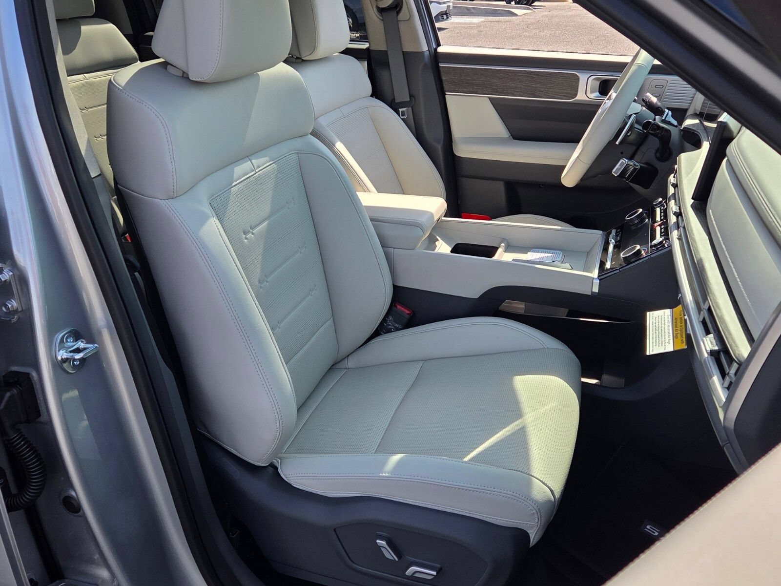 New 2026 Hyundai Santa Fe Limited FWD image 14