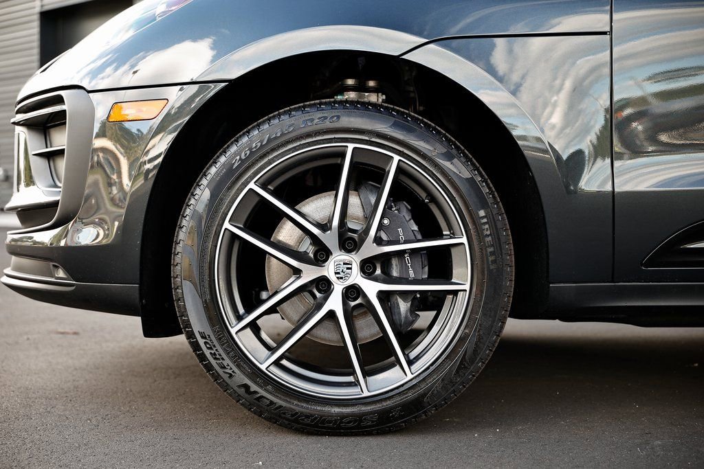 Certified 2026 Porsche Macan image 40