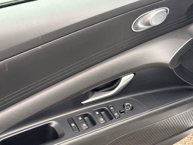 Used 2024 Hyundai Elantra SEL image 5