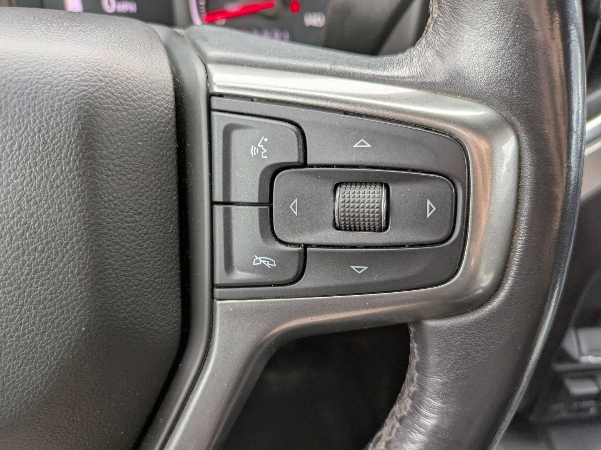 Used 2021 Chevrolet Silverado 1500 LTZ w/ LTZ Convenience Package II AWD/4WD image 26