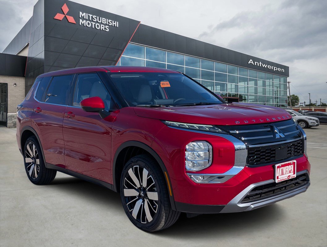 New 2025 Mitsubishi Outlander SE image 1
