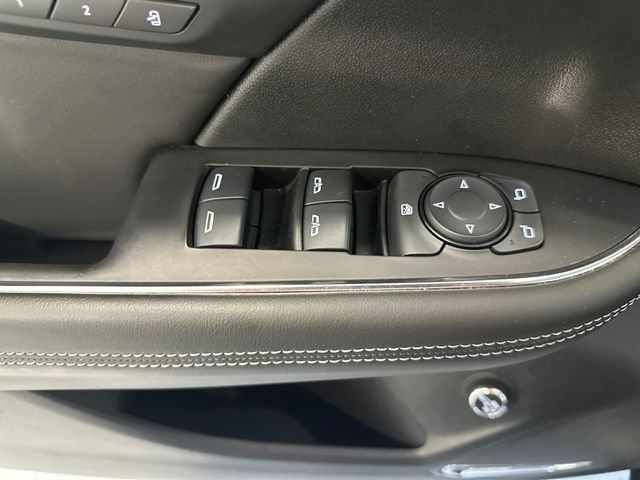 Used 2023 Buick Envision Avenir AWD/4WD image 28