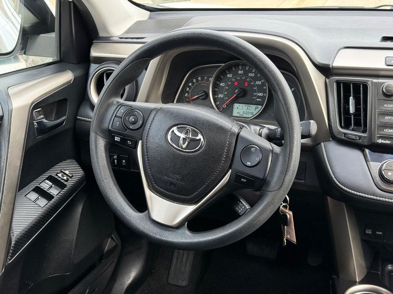 Used 2015 Toyota RAV4 XLE AWD/4WD image 14