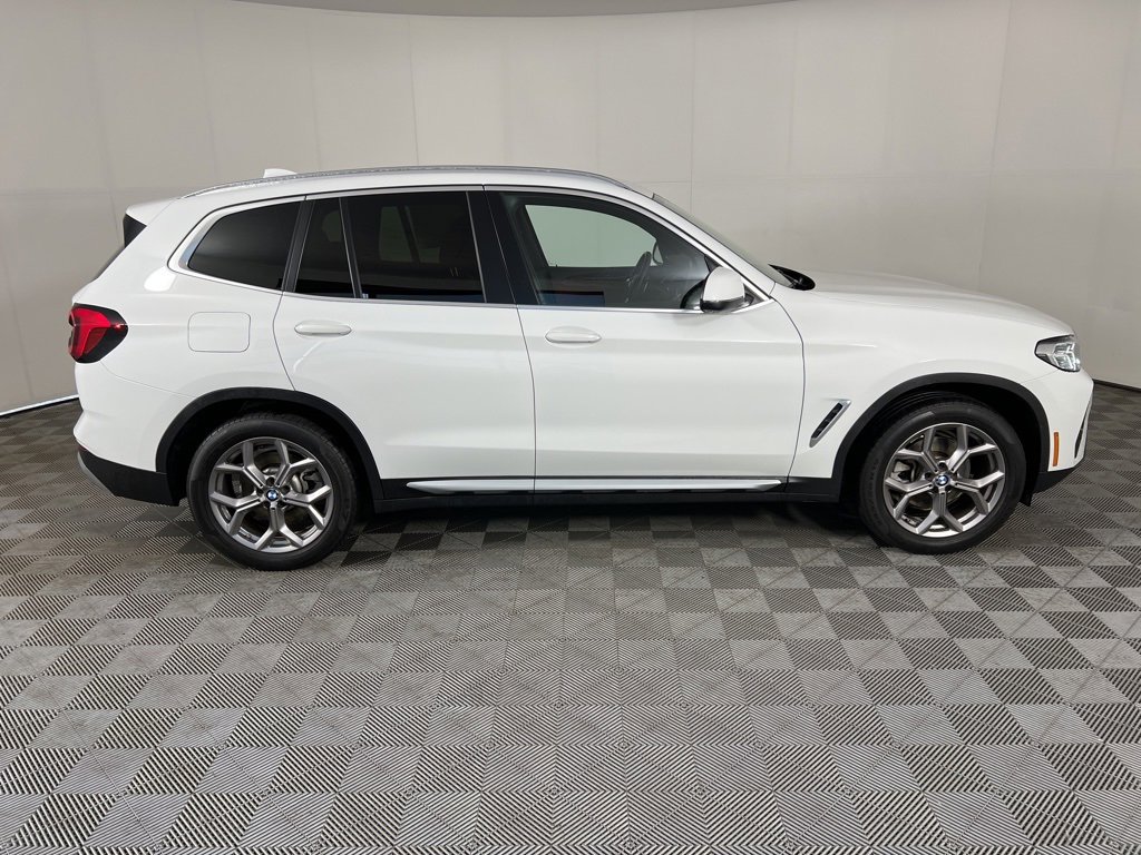Used 2024 BMW X3 xDrive30i w/ Premium Package w/ZPA image 3
