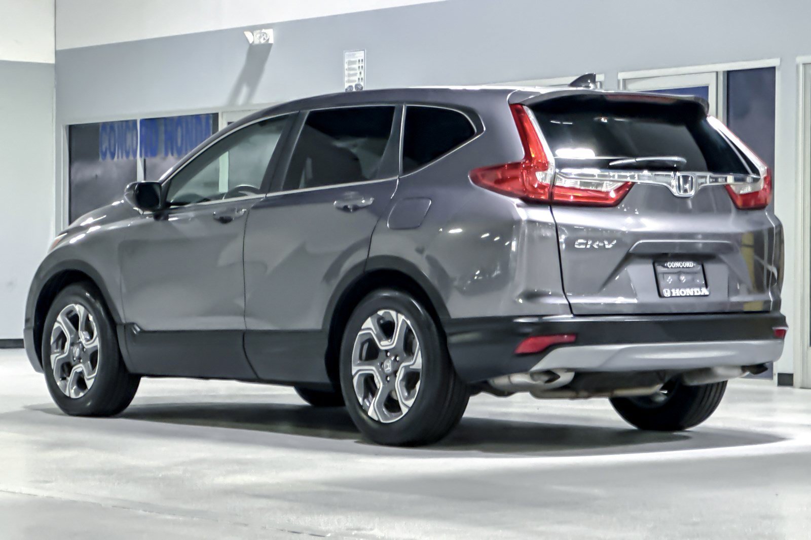 Certified 2018 Honda CR-V EX-L image 3