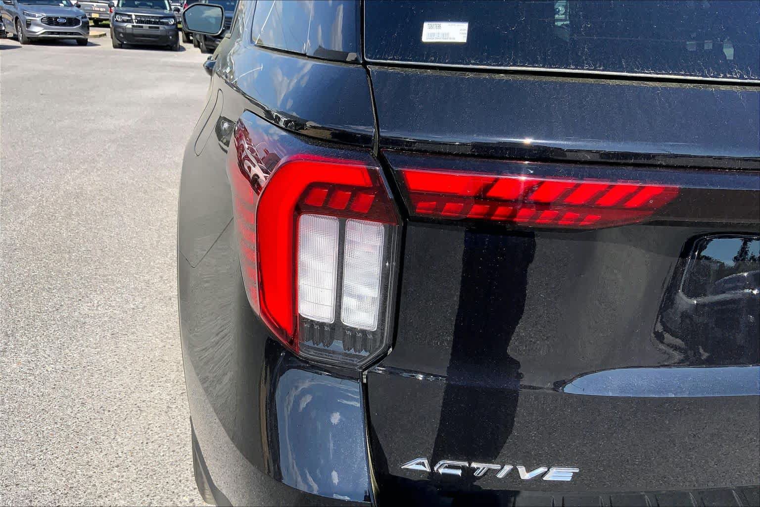 New 2026 Ford Explorer Active w/ Active Comfort Package RWD image 14