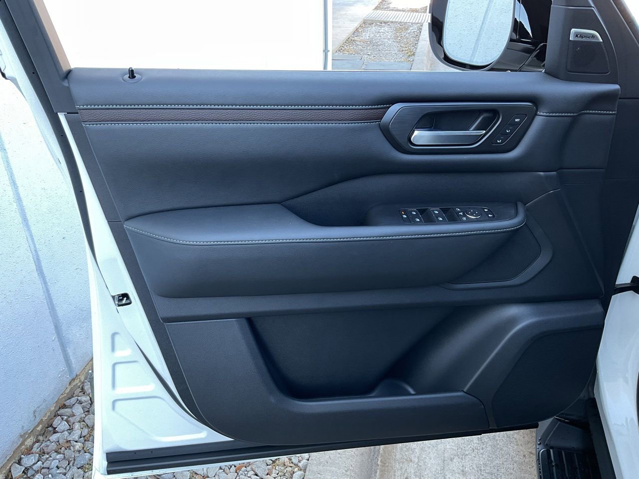 New 2026 Nissan Armada SL image 11