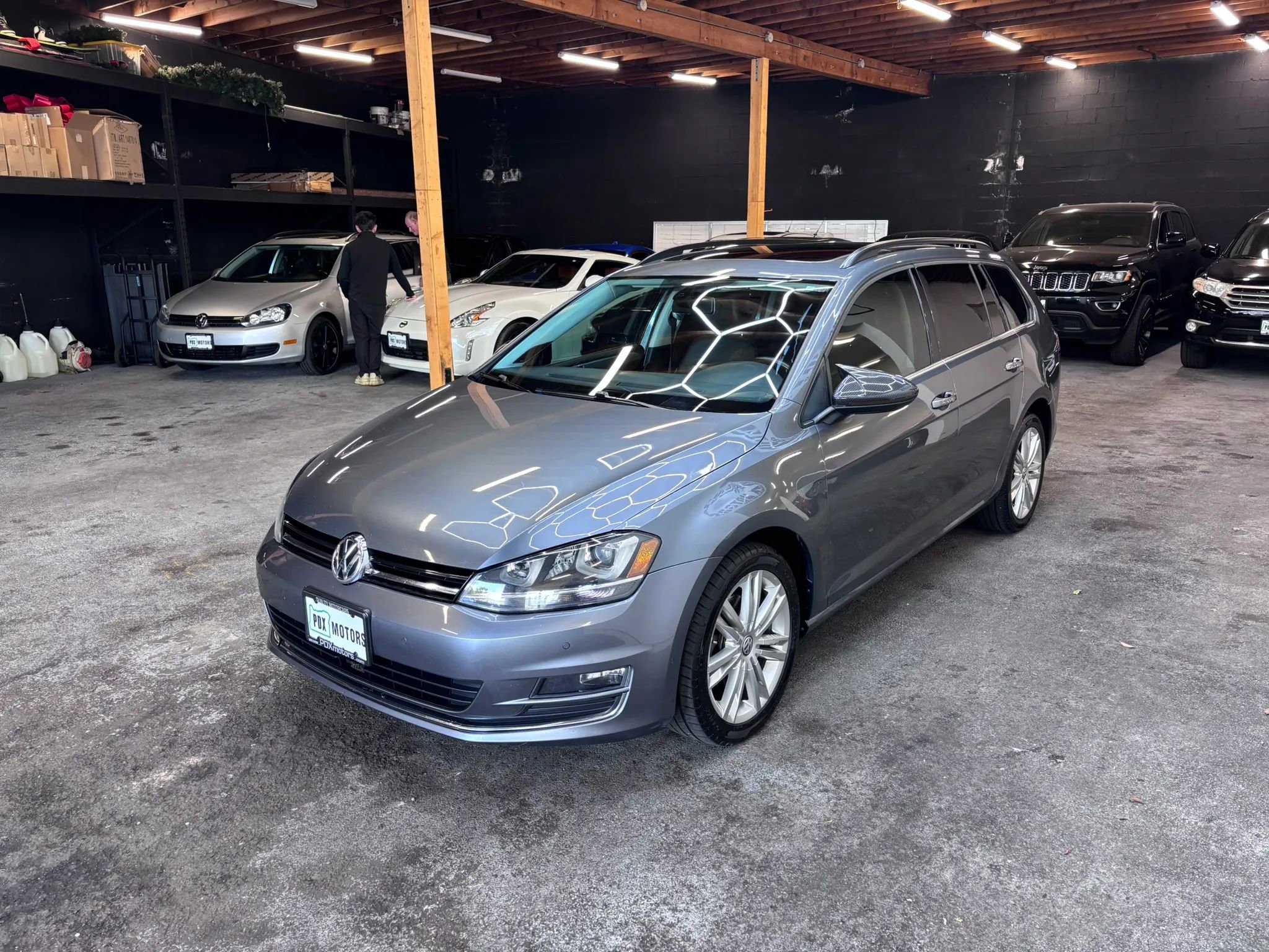 Used 2015 Volkswagen Golf TDI SE w/ Lighting Package FWD image 4