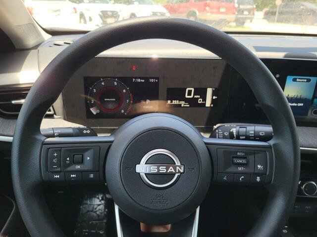 New 2025 Nissan Kicks SV w/ Illumination Package image 7