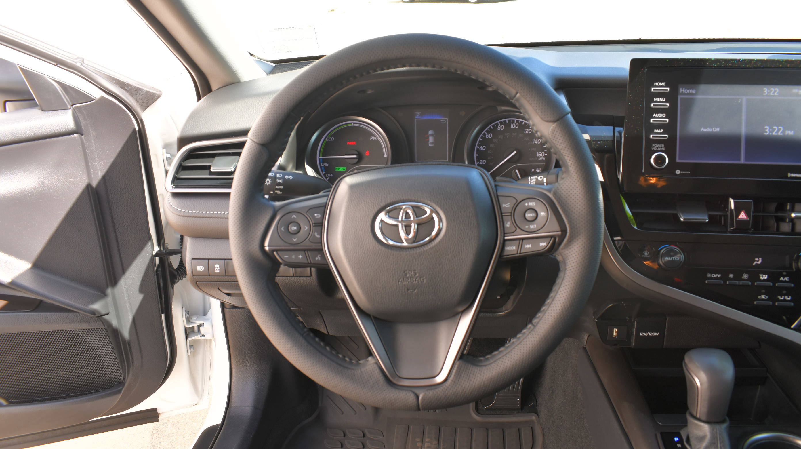 Used 2022 Toyota Camry SE FWD image 17