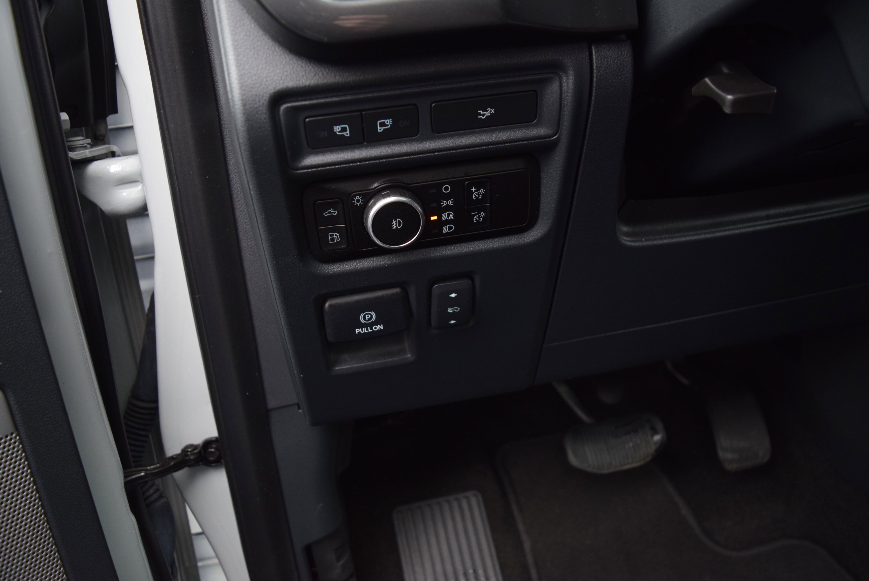 Used 2023 Ford F150 XLT w/ Equipment Group 302A High image 11