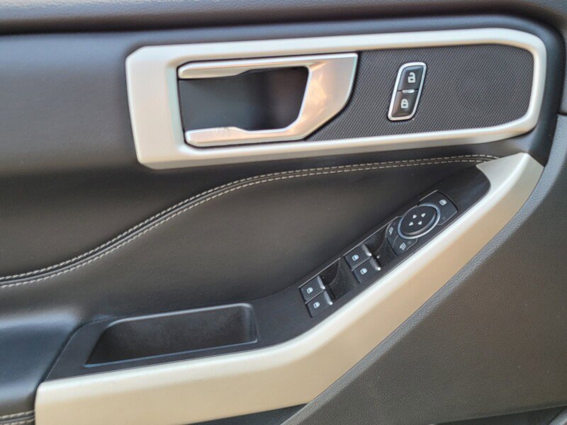 Used 2021 Ford Explorer XLT w/ Equipment Group 202A image 29