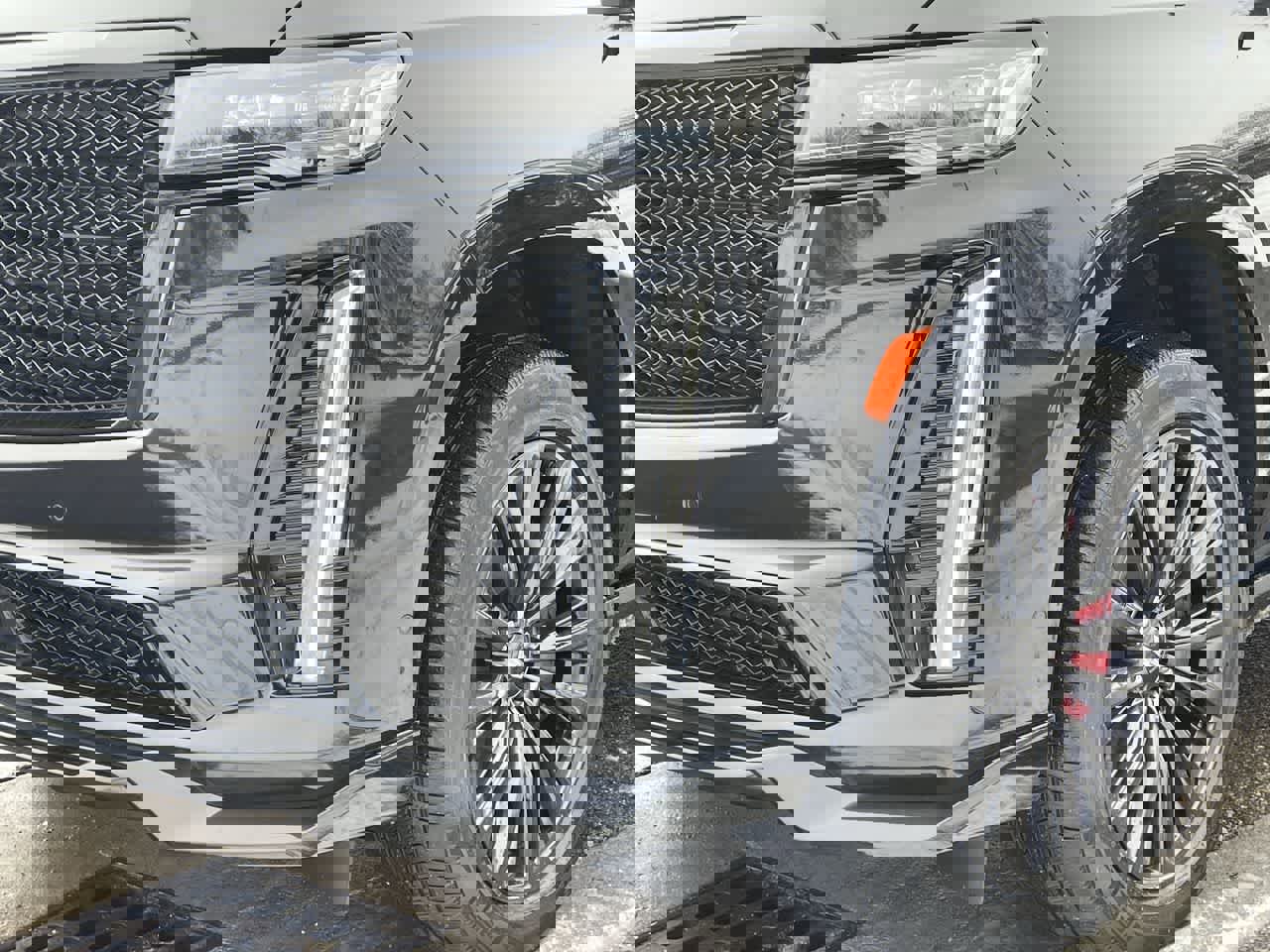 Used 2023 Cadillac Escalade V w/ LPO, ONYX Package image 43