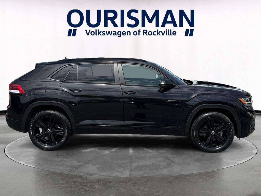 Used 2023 Volkswagen Atlas Cross Sport SEL R-Line AWD/4WD image 7