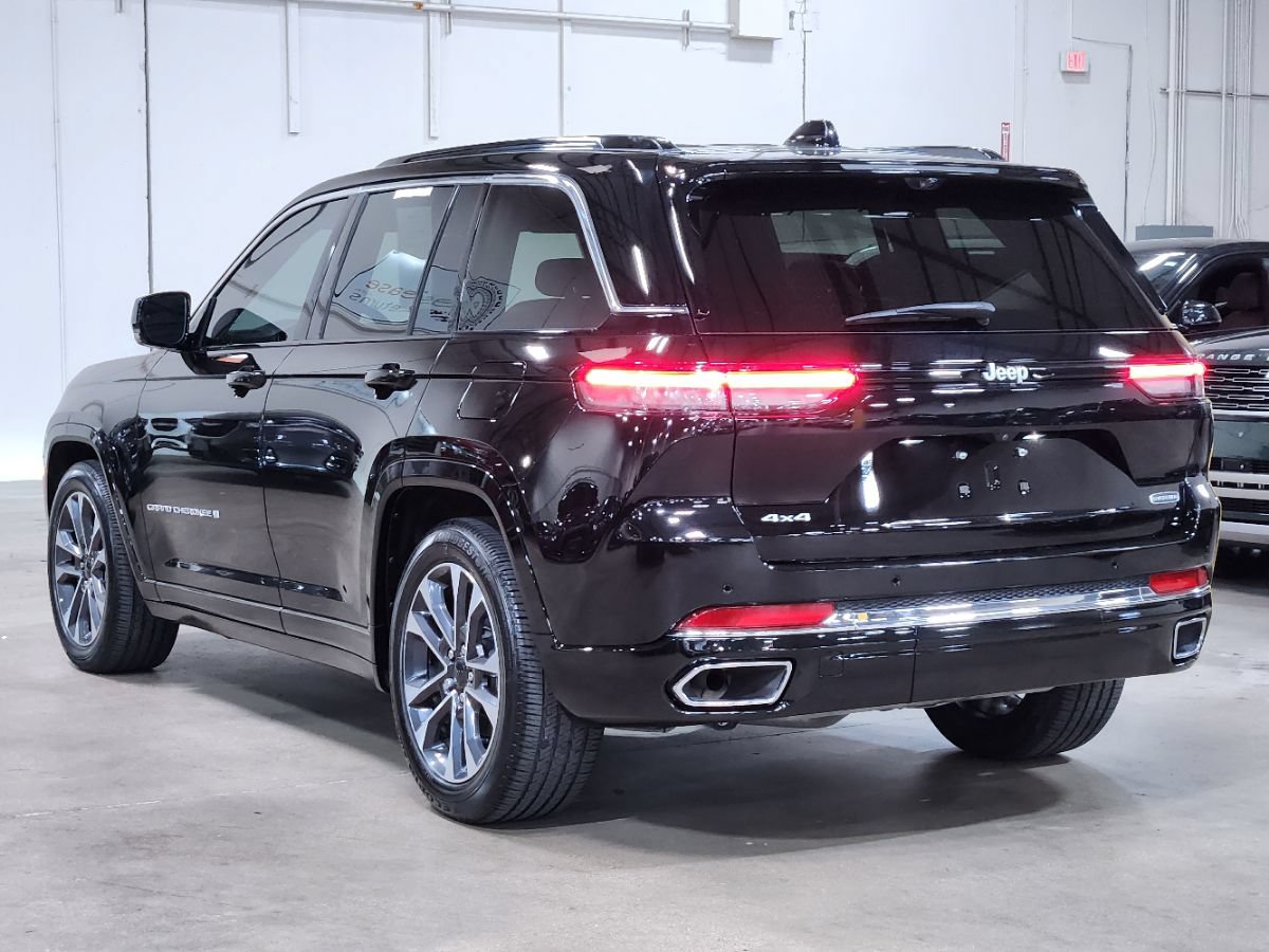 Used 2025 Jeep Grand Cherokee Overland w/ Adv Protech Group III AWD/4WD image 11