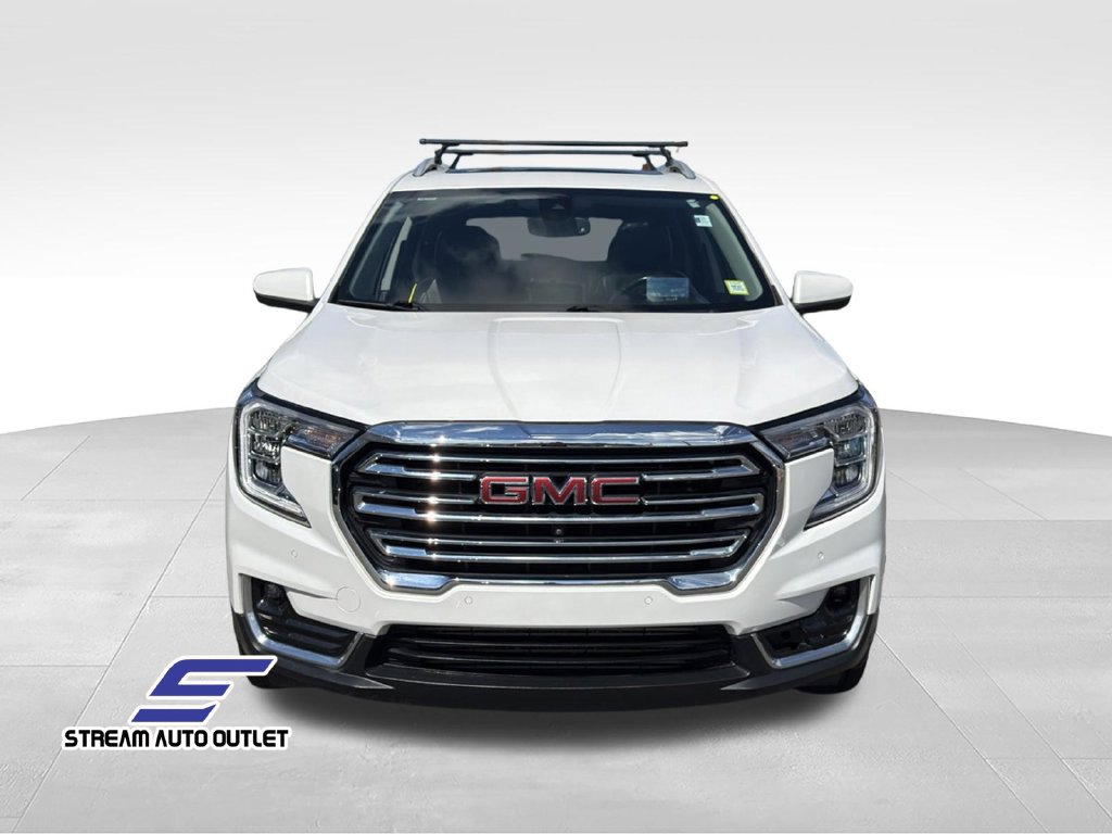 Used 2022 GMC Terrain SLT w/ Infotainment Package II AWD/4WD image 2